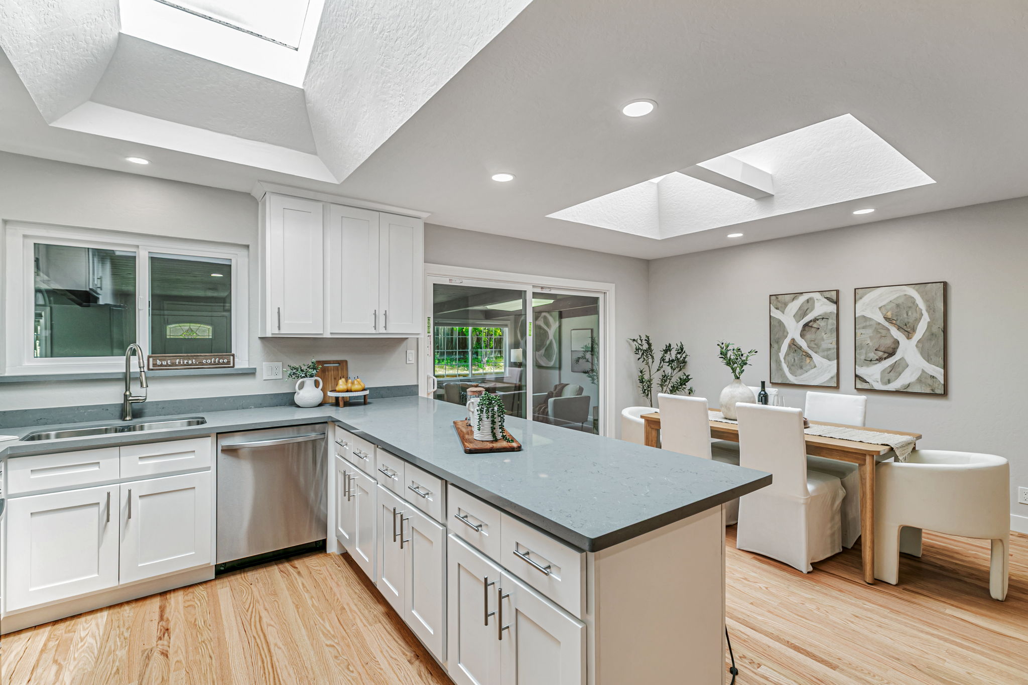 022_1390 Pointe Claire Dr_