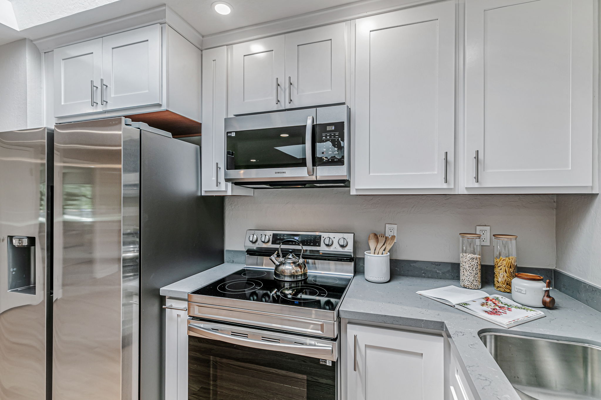 024_1390 Pointe Claire Dr_