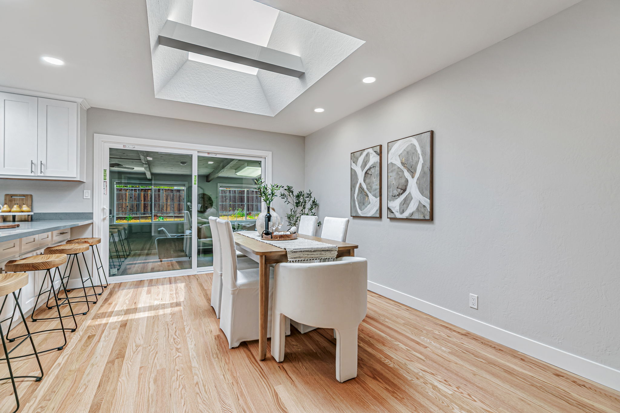 027_1390 Pointe Claire Dr_