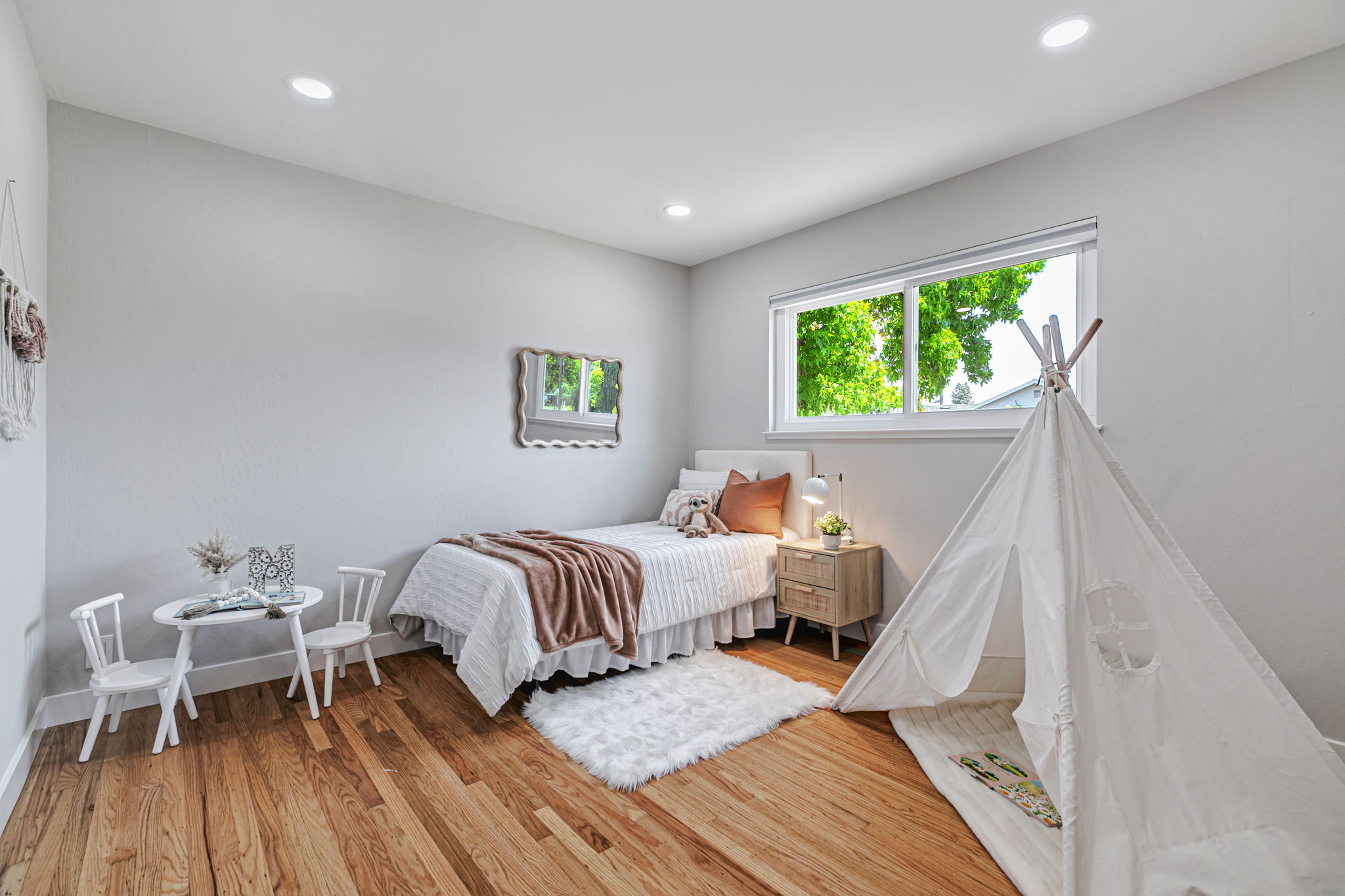 035_1390 Pointe Claire Dr_