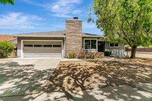 001_1390 Pointe Claire Dr_