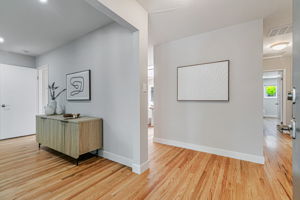 007_1390 Pointe Claire Dr_