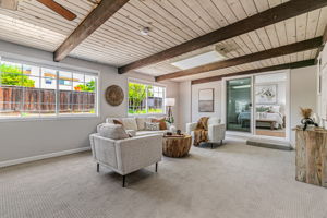 009_1390 Pointe Claire Dr_
