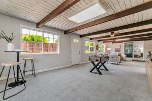 013_1390 Pointe Claire Dr_