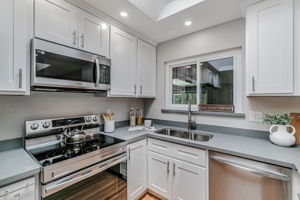 023_1390 Pointe Claire Dr_