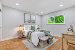 033_1390 Pointe Claire Dr_