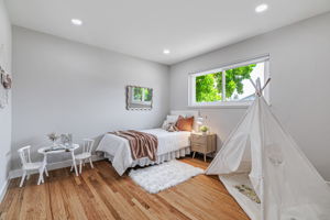 035_1390 Pointe Claire Dr_