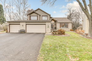 Welcome home!  You will fall in love with this gorgeous 5 bedroom/4 bath home in a wonderful Rosemount location.  Vaulted ceilings, spacious and open floor plan!  All living facilities on 1 level, 3 bedrooms on 1 level, and so much more!