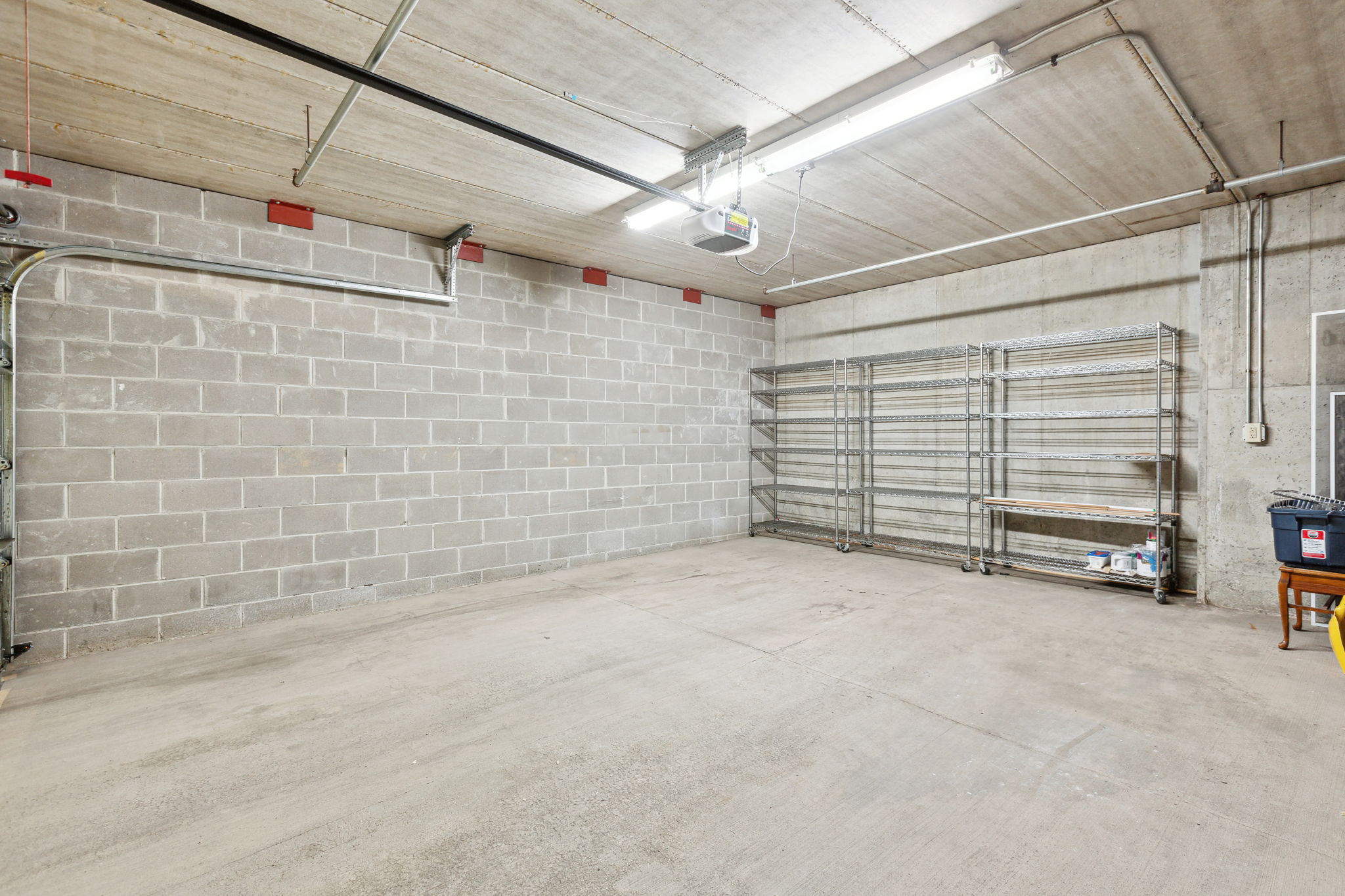 26_Interior