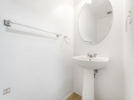  Photo 35