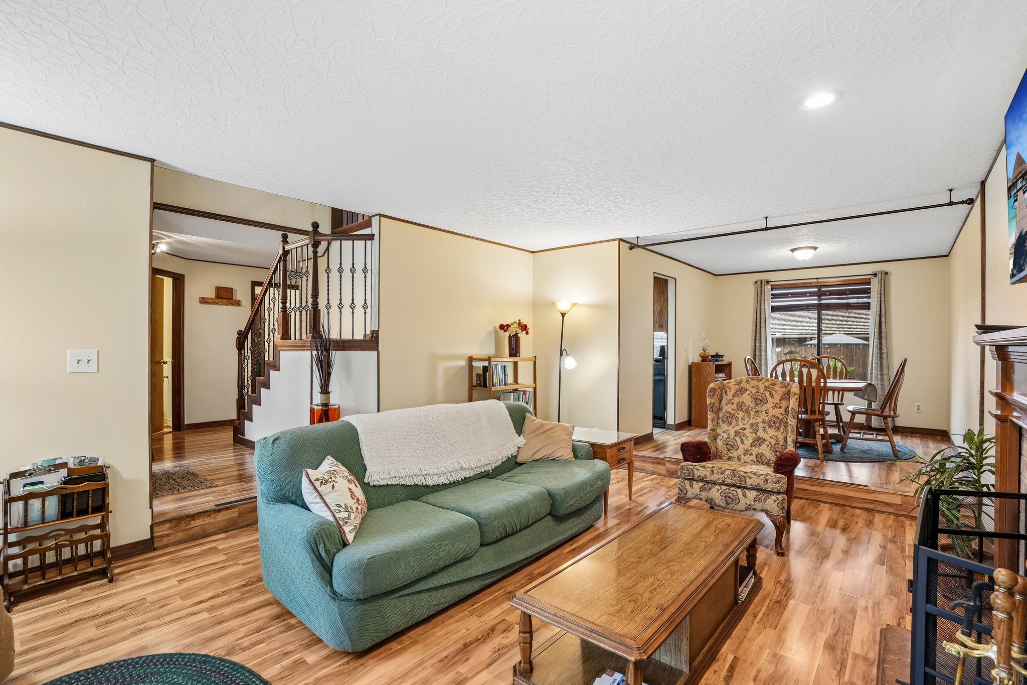 NE 7th Way-S2304-003.jpg