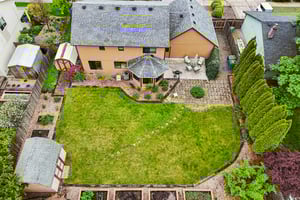 NE 7th Way-S2404-025.jpg