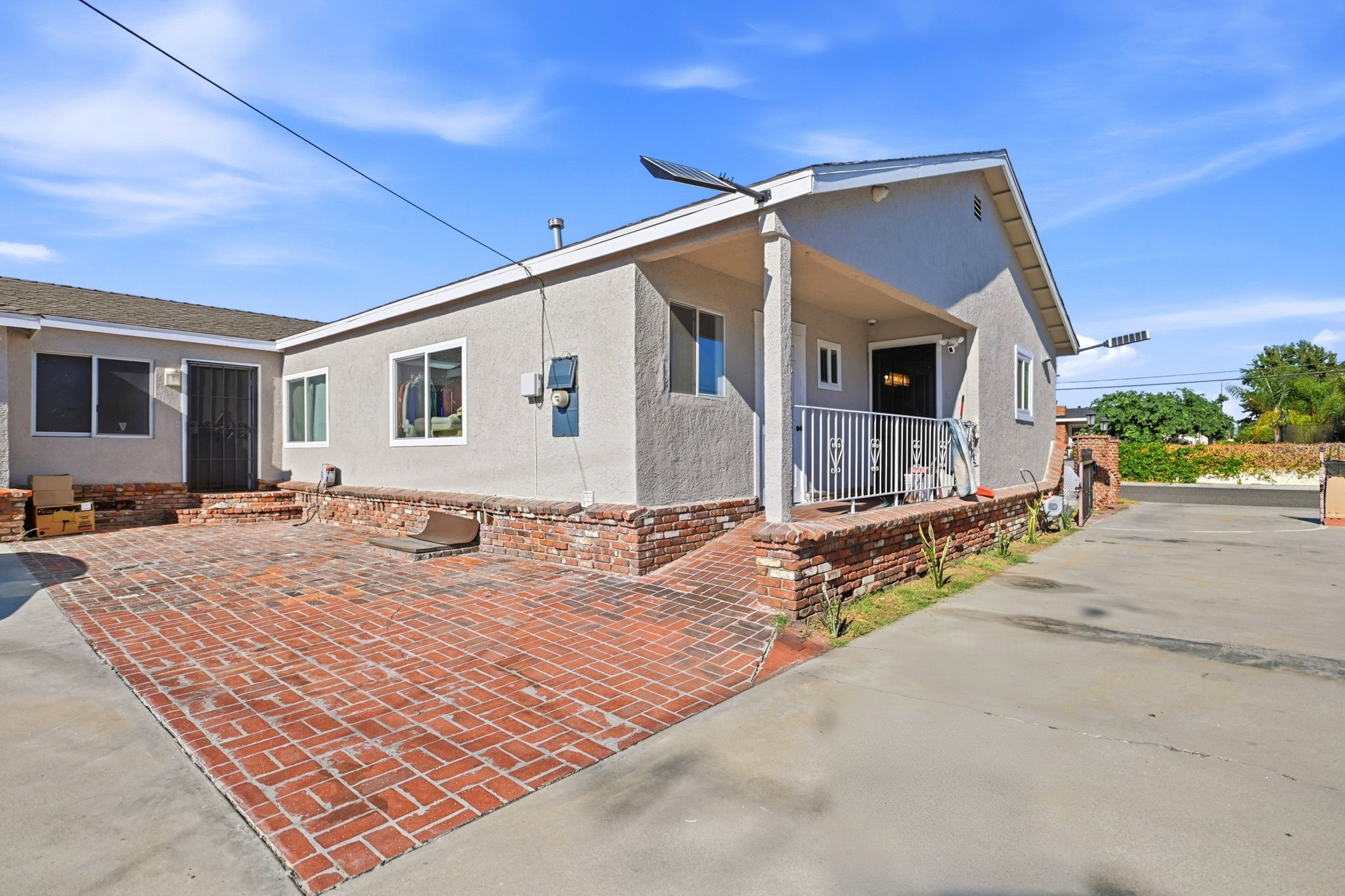 019_F8_13911 Pacific Ave