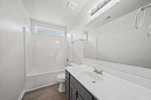  Photo 48