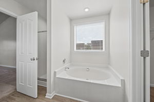  Photo 67
