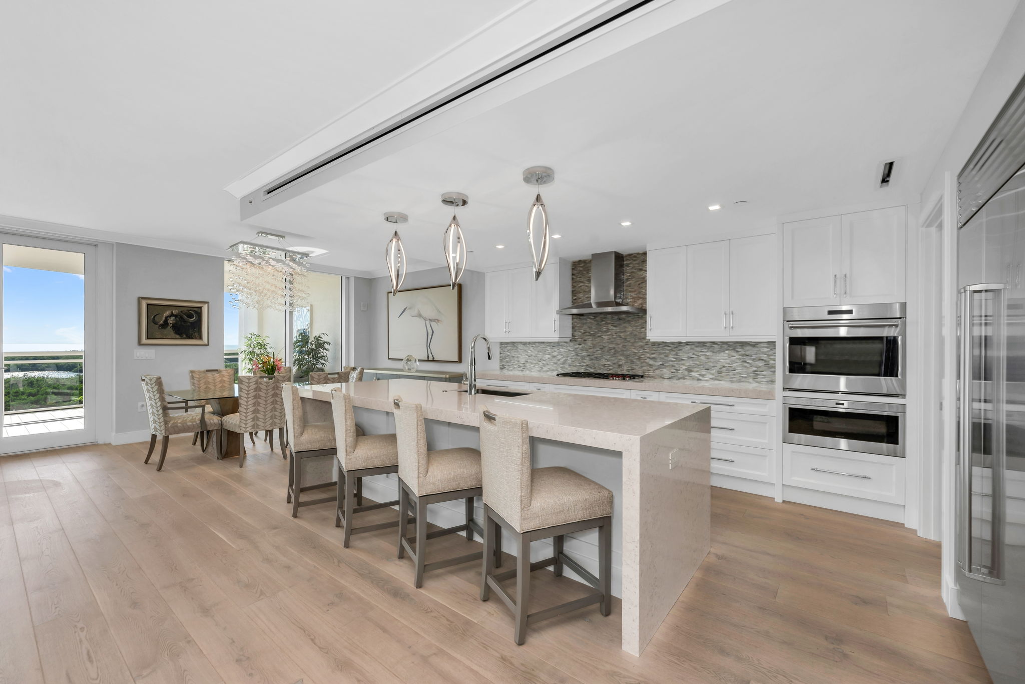 Breakfast Bar - Kitchen
