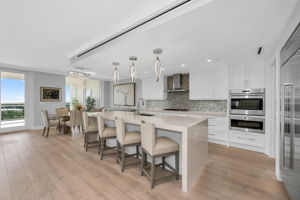 Breakfast Bar - Kitchen