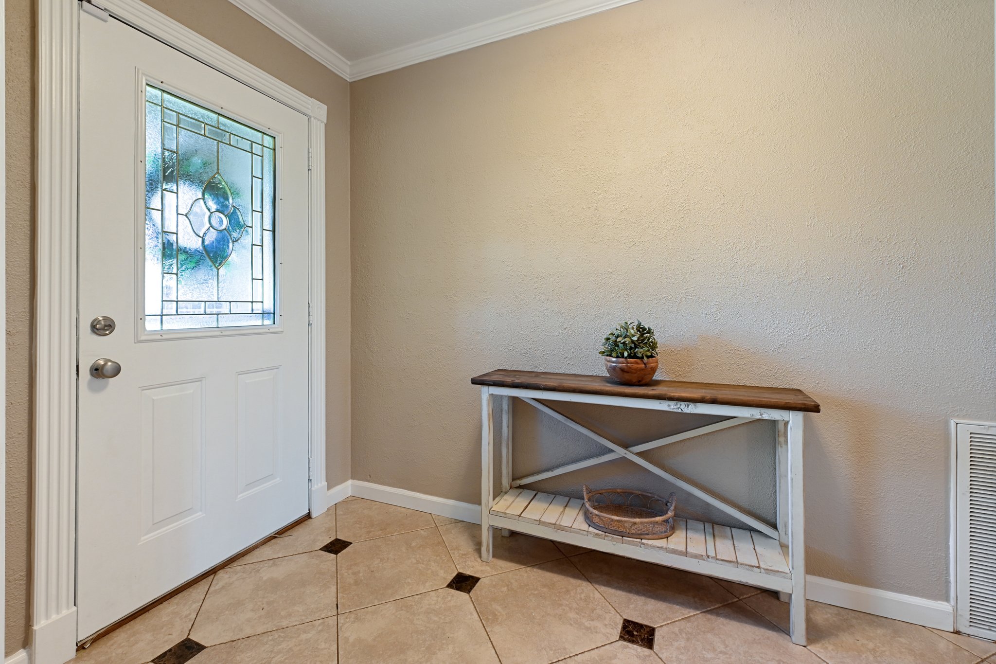 Country Side St-S2503-009.jpg