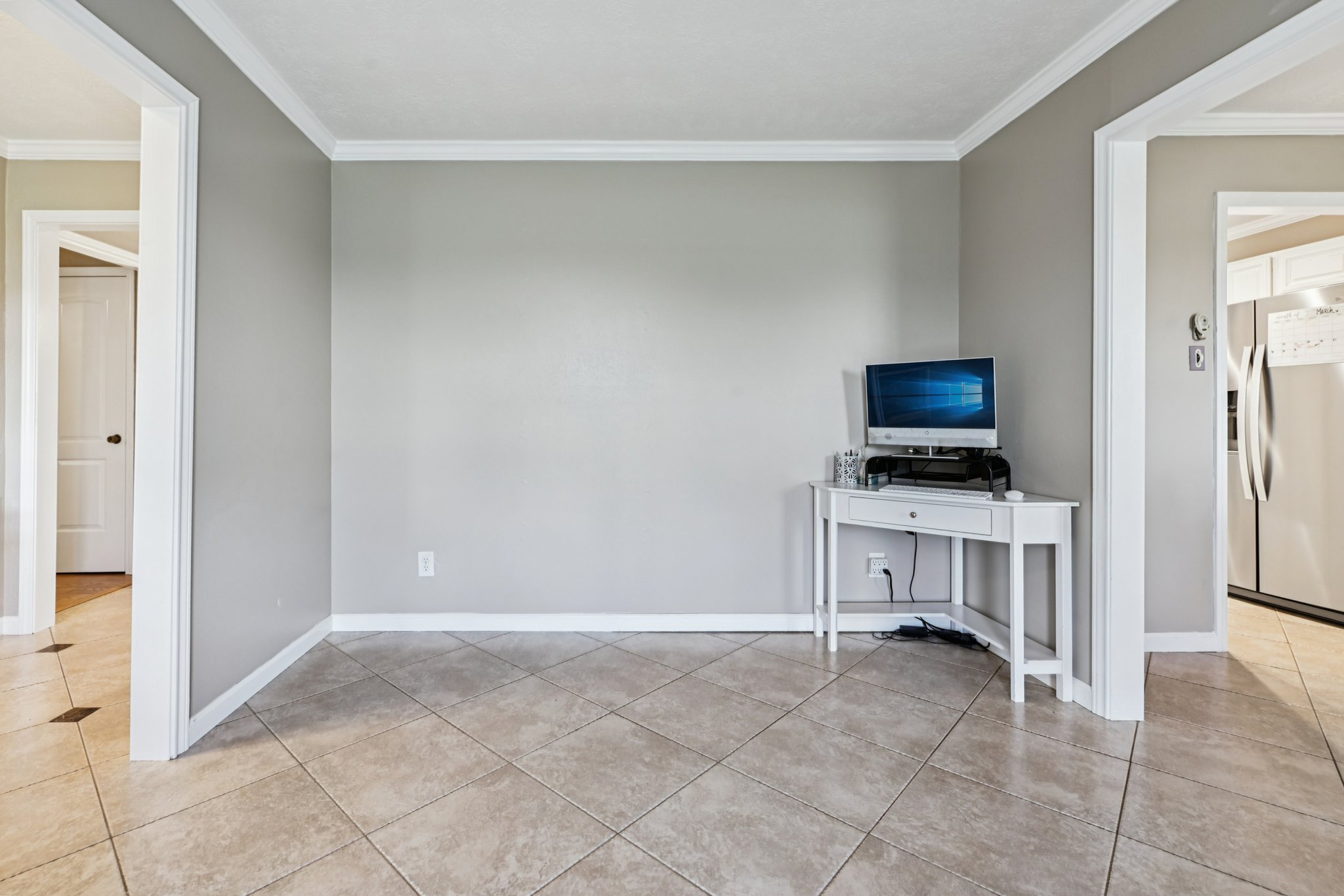 Country Side St-S2503-012.jpg