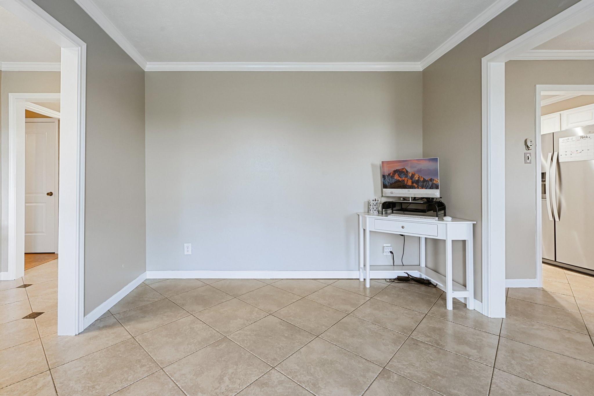 Country Side St-S2503-013.jpg