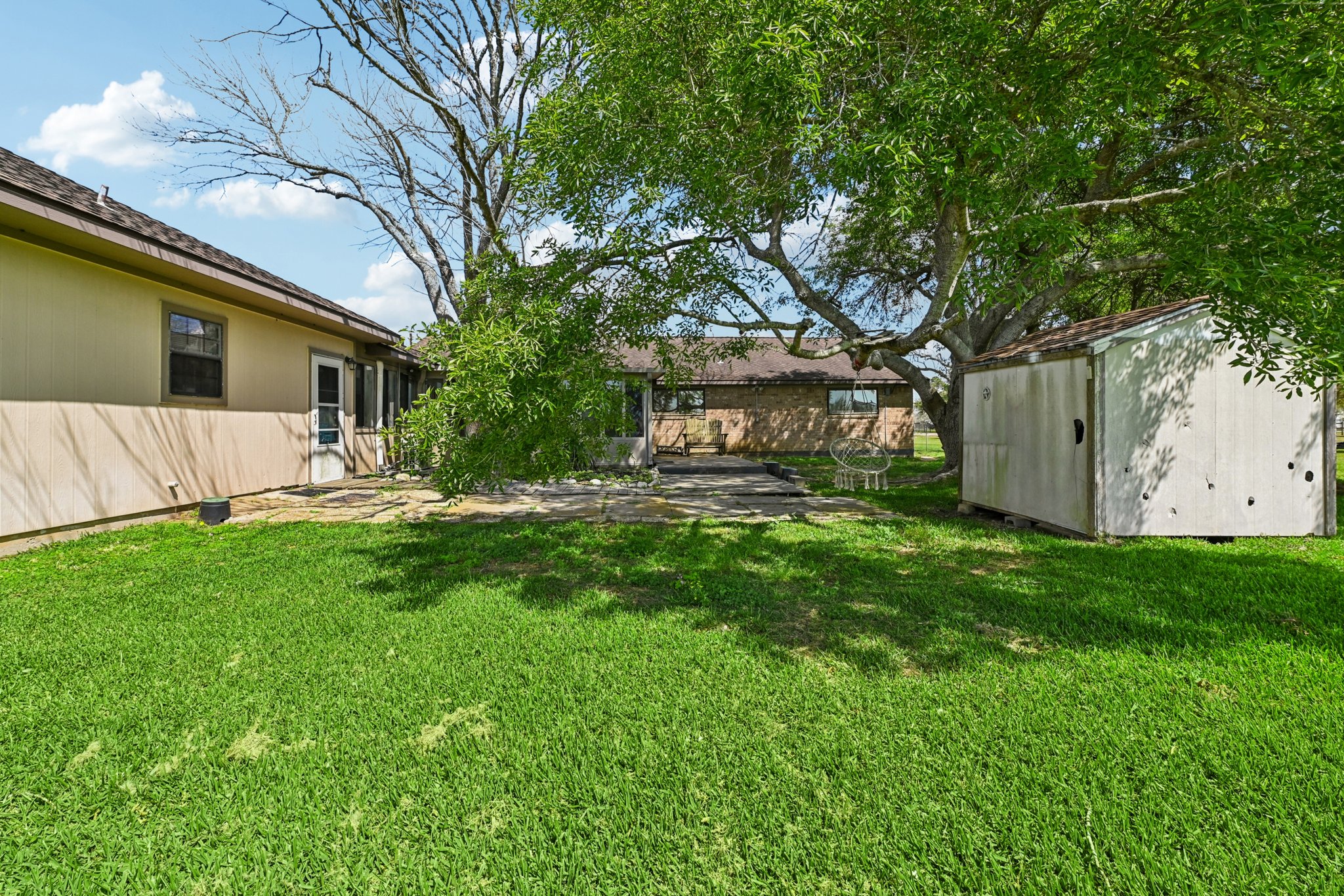 Country Side St-S2503-066.jpg