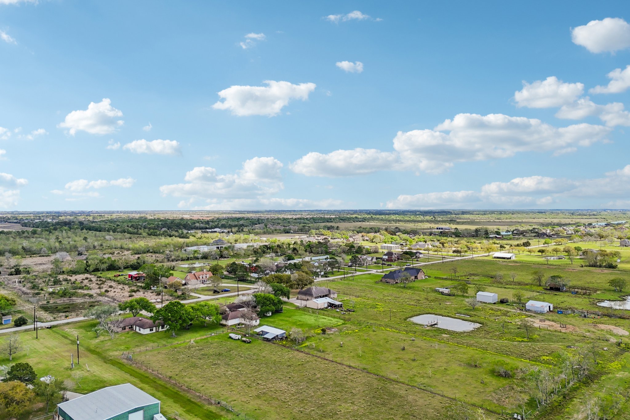 Country Side St-S2503-084.jpg