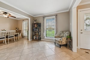 Country Side St-S2503-015.jpg