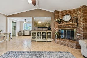 Country Side St-S2503-017.jpg