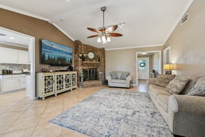 Country Side St-S2503-018.jpg