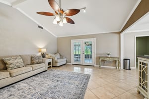 Country Side St-S2503-020.jpg