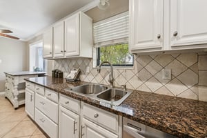 Country Side St-S2503-027.jpg