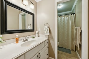 Country Side St-S2503-035.jpg