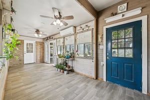 Country Side St-S2503-047.jpg