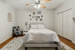 Country Side St-S2503-055.jpg