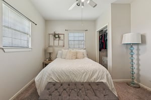 Country Side St-S2503-059.jpg