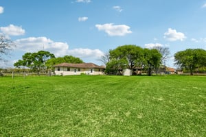 Country Side St-S2503-065.jpg