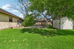 Country Side St-S2503-066.jpg