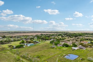 Country Side St-S2503-086.jpg