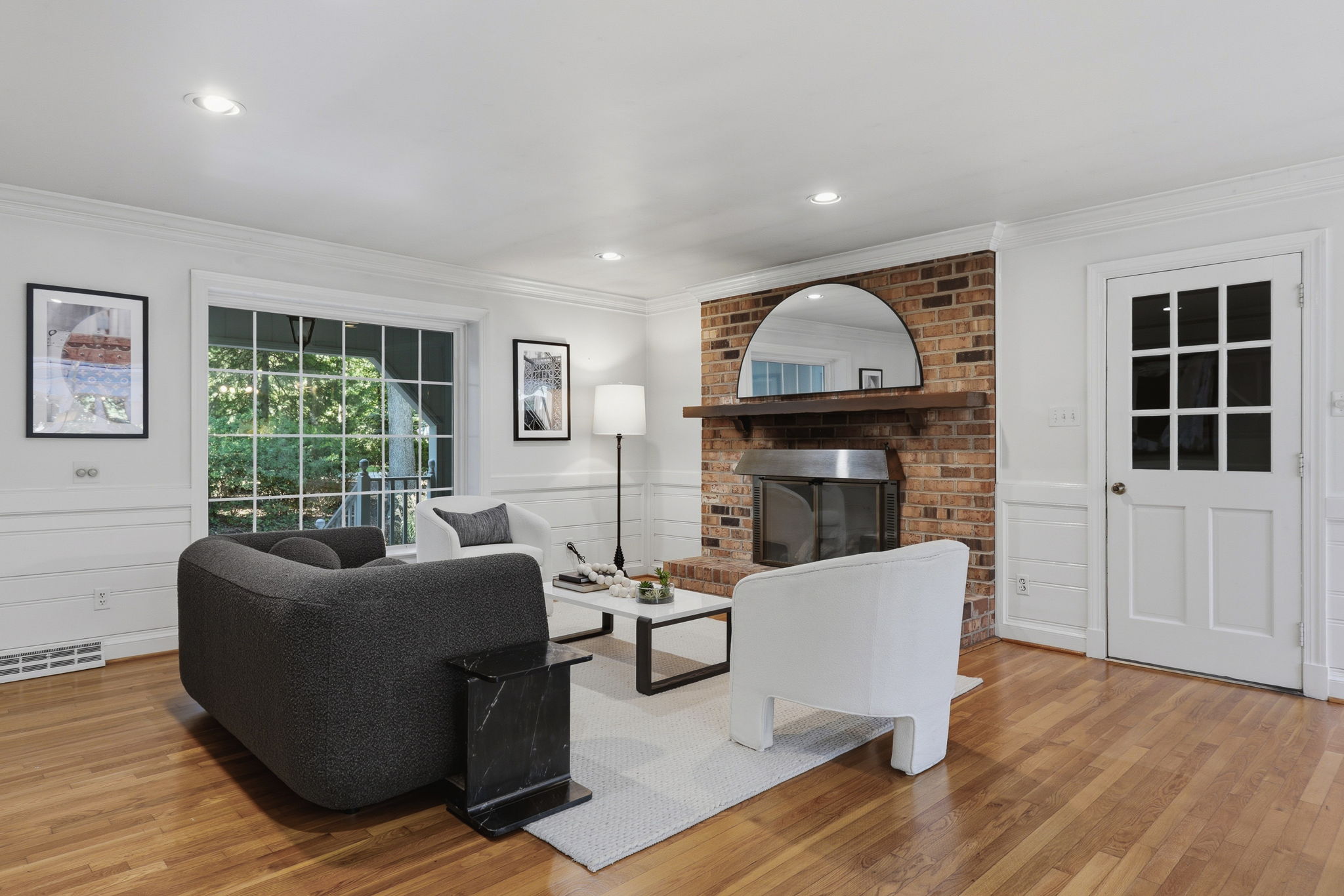 09-Family Room