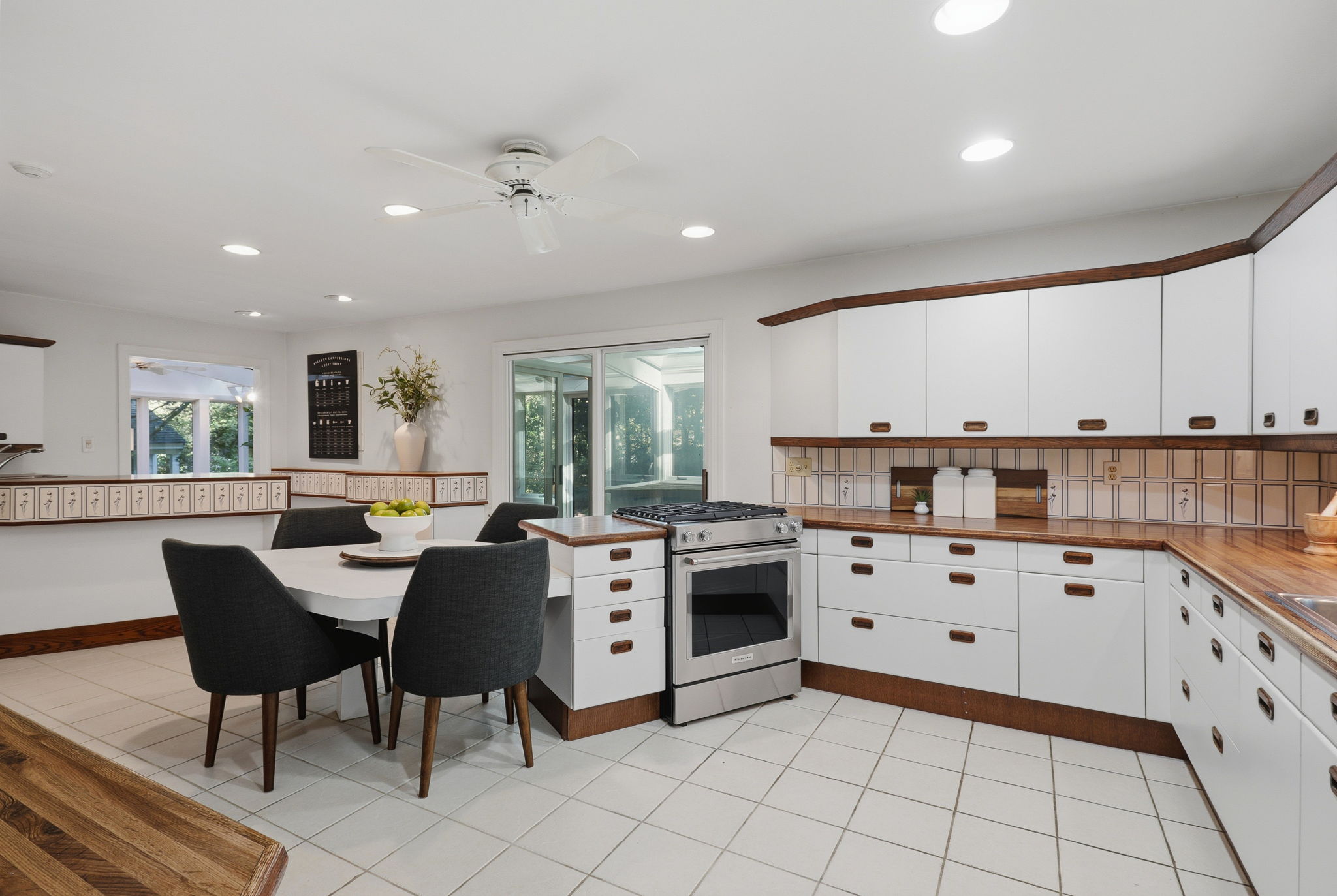 14-Kitchen