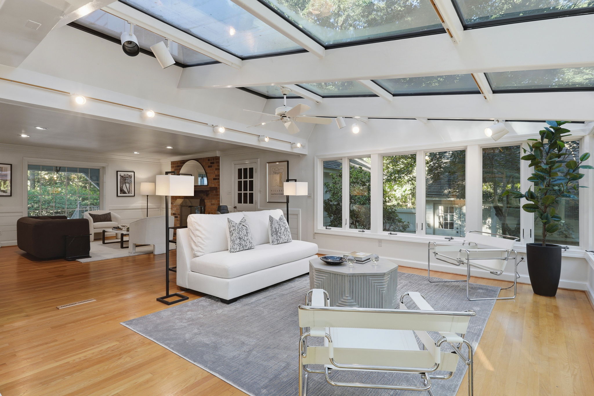 25-Sunroom