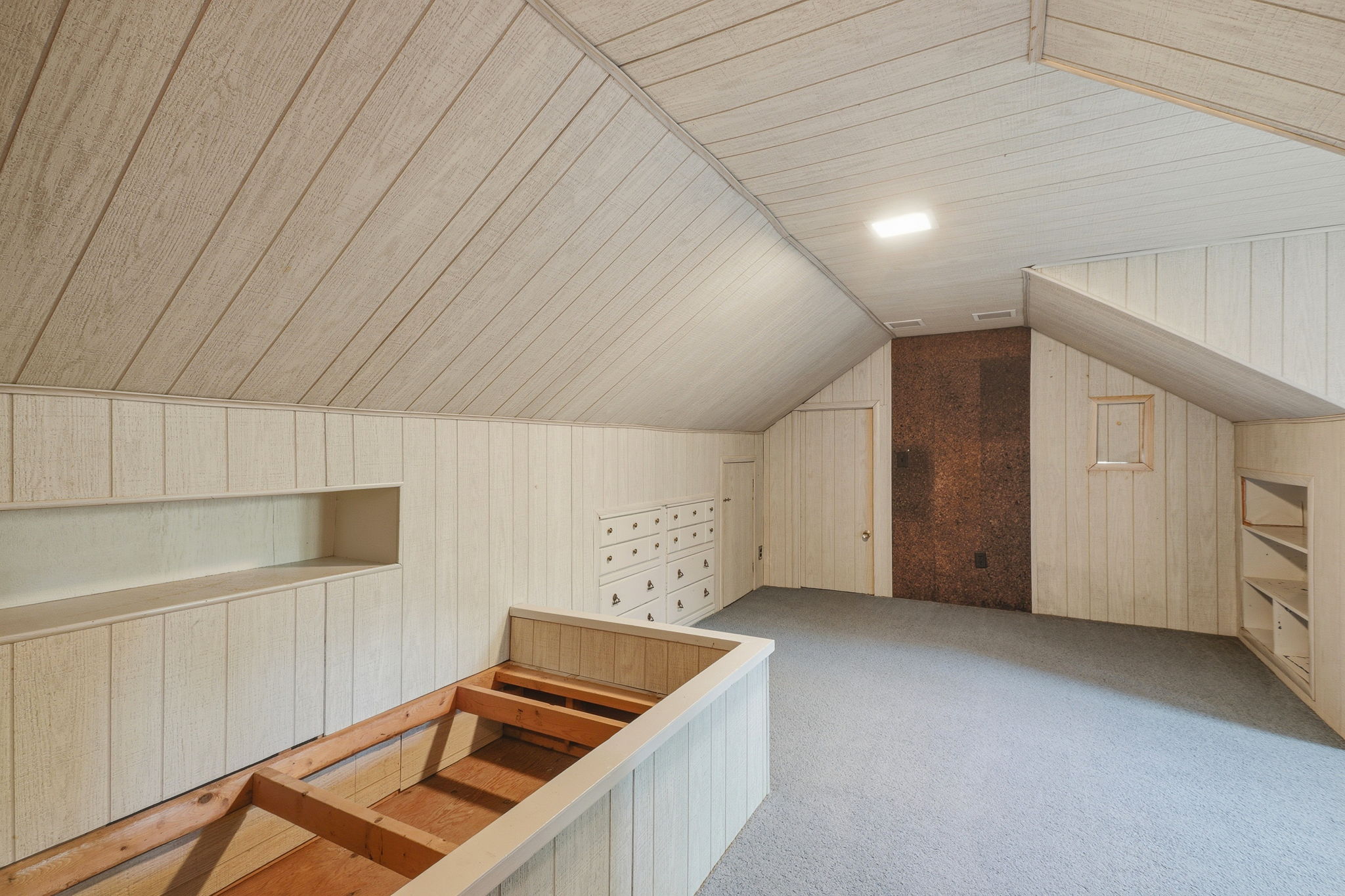 41-Unconditioned Room