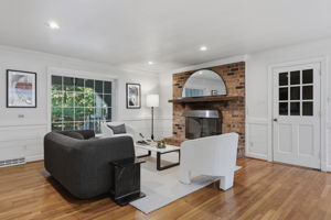 09-Family Room