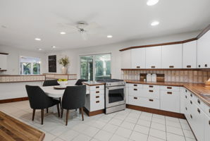 14-Kitchen