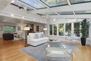25-Sunroom