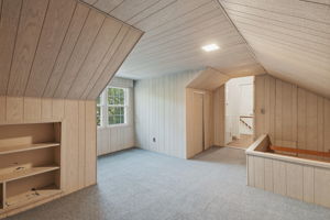 40-Unconditioned Room