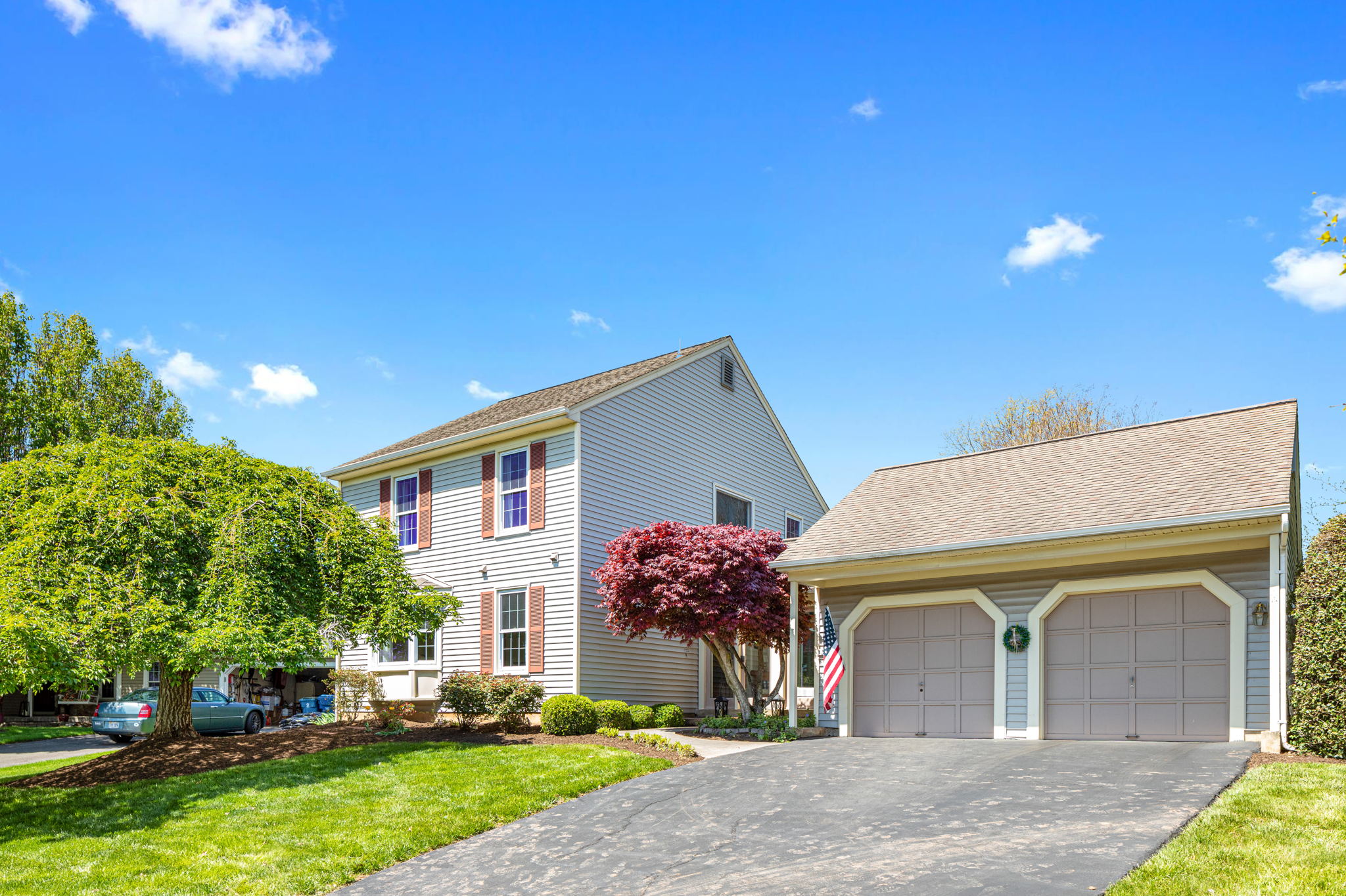 13922 Deviar Dr, Centreville, VA 20120, USA Photo 2