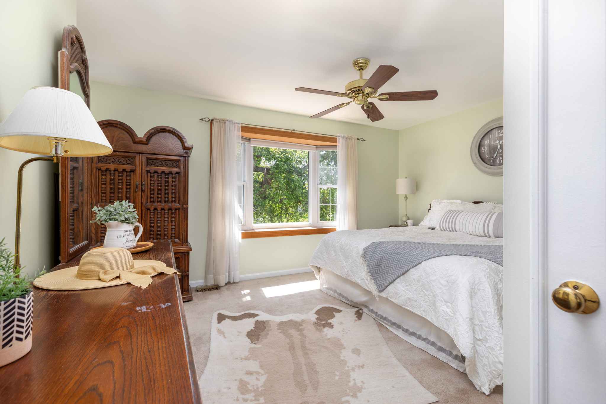 13922 Deviar Dr, Centreville, VA 20120, USA Photo 23