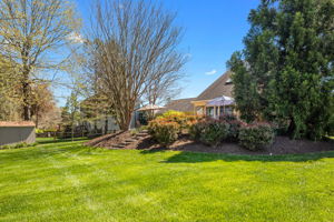 13922 Deviar Dr, Centreville, VA 20120, USA Photo 34