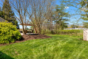 13922 Deviar Dr, Centreville, VA 20120, USA Photo 31